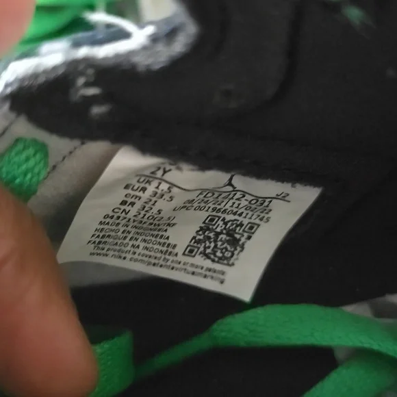Jordan 1 Retro High OG (PS) Black Lucky Green-White Size 2Y - Picture 7 of 11
